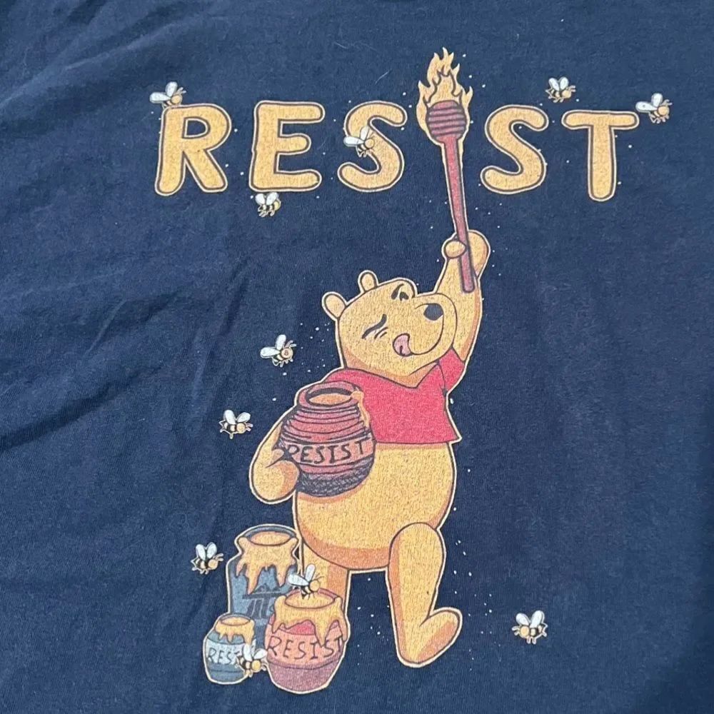 Winnie The Pooh Resist Cut Tee Shirt Women’s Medium - Picture 2 of 3